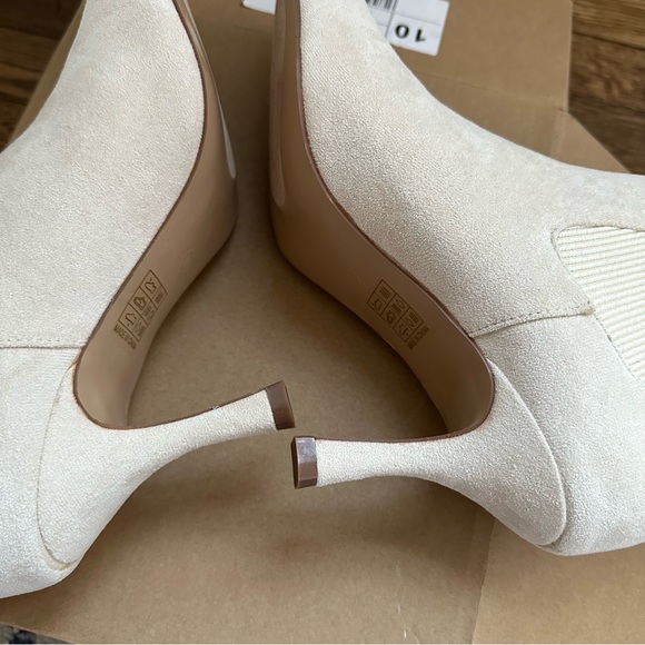 Journee White Ankle Boots Booties - Size 10 - Picture 9 of 12